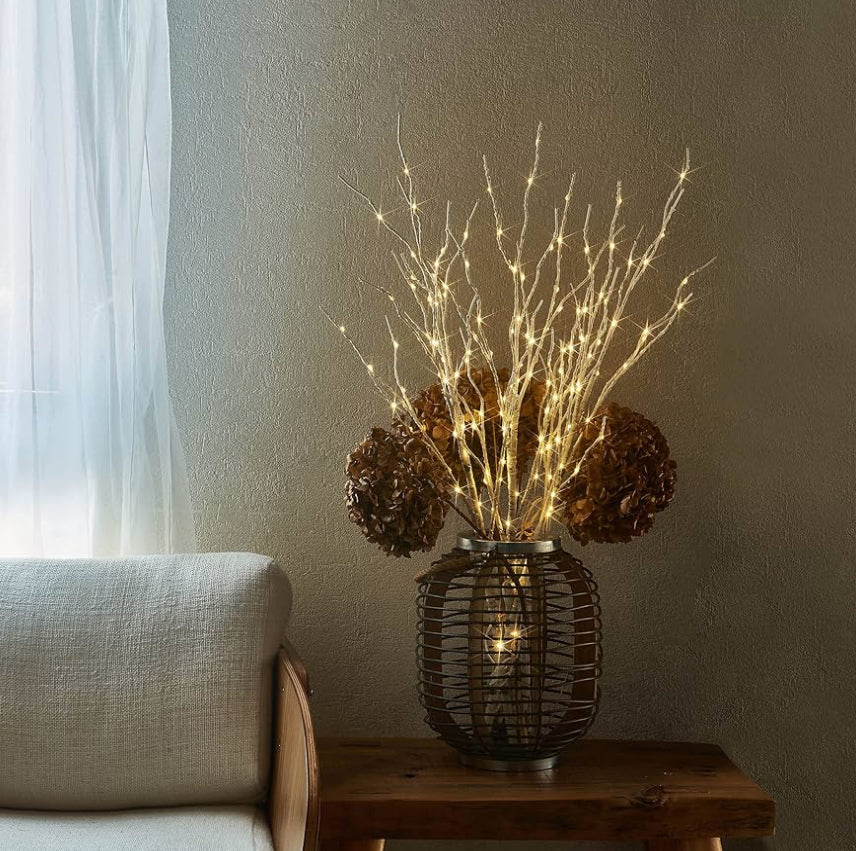 Rami Luminosi LED – Eleganza che illumina lo spazio